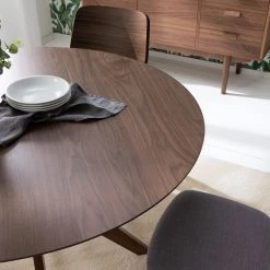 Mørteens Table Olson - Partiellement en hévéa massif - Noyer -Luxe Intérieur Magasin 1000124055 190404 14122700004 GALLERYIMAGES P000000001000124055