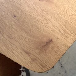 Ars manufacti Table Broomley - Métal - Imitation chêne / Noir mat -Luxe Intérieur Magasin 1000219294 210312 08483300003 DETAILS P000000001000219294