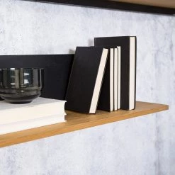 Studio Copenhagen Tablette murale Flox - Placage en bois véritable - Chêne / Noir - Largeur : 140 cm -Luxe Intérieur Magasin 1000247893 211029 13023500044 DETAILS P000000001000247893