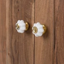 Wolf-Möbel Buffet Maison II - Acacia massif - Acacia couleur pierre / Blanc cassé -Luxe Intérieur Magasin 1000257252 220406 060 DETAILS P000000001000257252