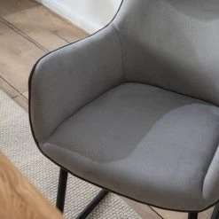 Fredriks Chaise à accoudoirs Altoona - Tissage à plat / Métal - Gris foncé et gris clair / Noir mat -Luxe Intérieur Magasin 1000285151 220819 040 DETAILS P000000001000285151