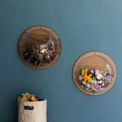 Koziol Étagère murale Orion II - Noyer massif - Noyer / Noyer clair - Diamètre : 34 cm -Luxe Intérieur Magasin 1000351813 220510 020 MOOD DETAILS P000000001000351813 mood