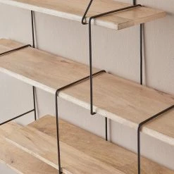 Butlers Étagère murale LIMBO - Chêne massif / Aluminium - Noir / Naturel -Luxe Intérieur Magasin 1000365681 220728 021 MOOD DETAILS P000000001000365681 mood